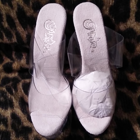 Heels - Picture 3 of 6